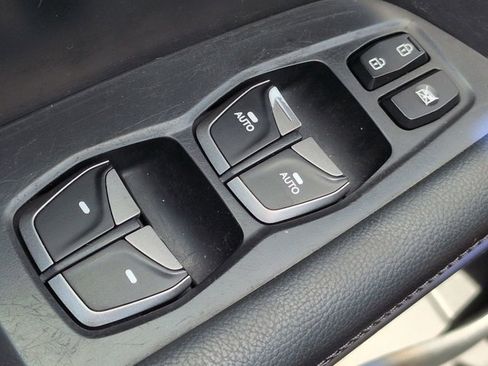 Used 2015 Hyundai Santa Fe Sport 2.0T w/ Option Group 05 FWD image 25