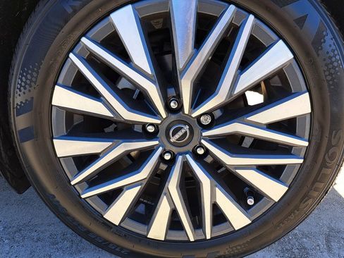 Used 2025 Nissan Altima 2.5 SV image 24