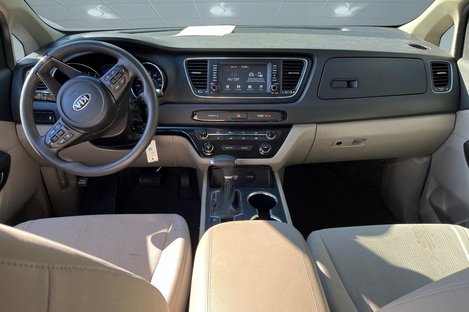 Used 2021 Kia Sedona LX FWD image 7