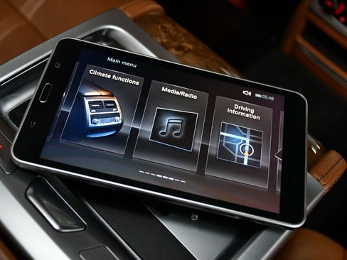 Used 2018 BMW ALPINA B7 xDrive image 44