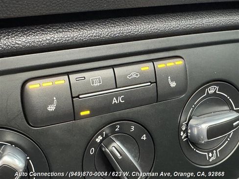 Used 2013 Volkswagen Beetle 2.5 image 21