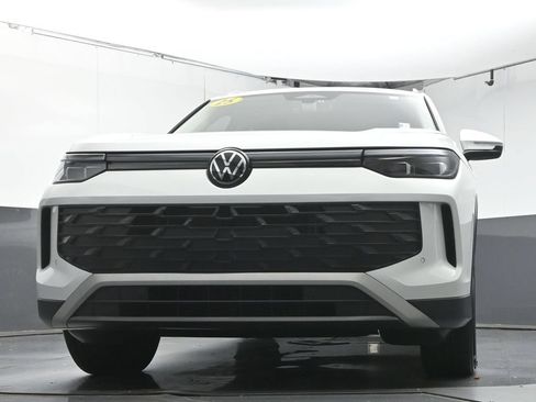 Used 2025 Volkswagen Tiguan S FWD image 34