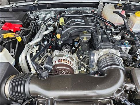 Used 2024 Jeep Gladiator Mojave w/ Safety Group AWD/4WD image 28
