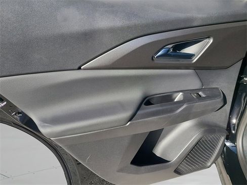 New 2026 Chevrolet Equinox EV LT image 17