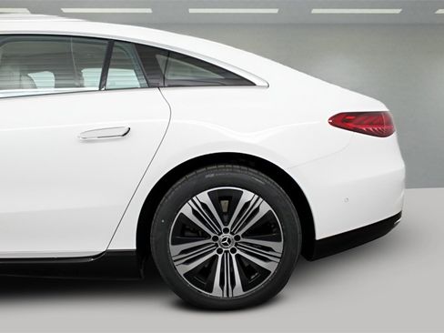 Used 2022 Mercedes-Benz EQS 450+ Sedan image 33