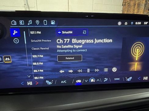 Certified 2025 Chevrolet Traverse LT image 14