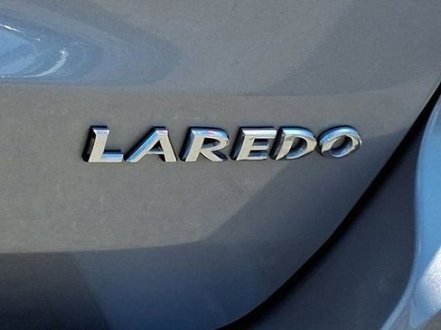 Certified 2021 Jeep Grand Cherokee Laredo X AWD/4WD image 36
