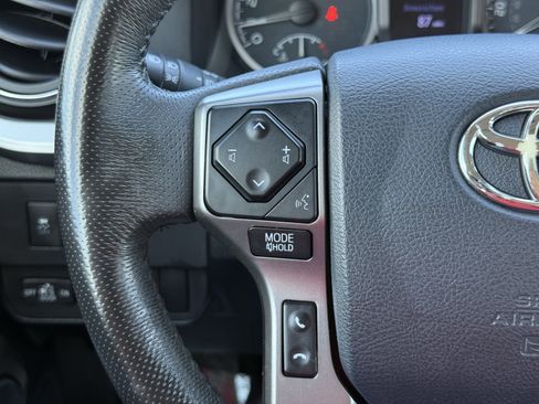 Used 2020 Toyota Tacoma SR5 image 24