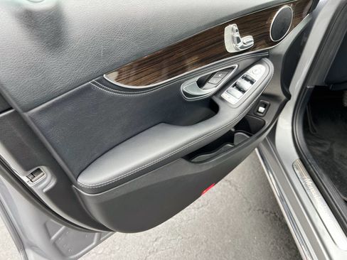 Used 2015 Mercedes-Benz C 300 Sedan image 21