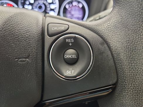 Used 2018 Honda HR-V LX image 13