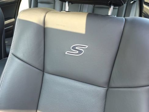 Used 2022 Chrysler 300 S w/ Comfort Group RWD image 15