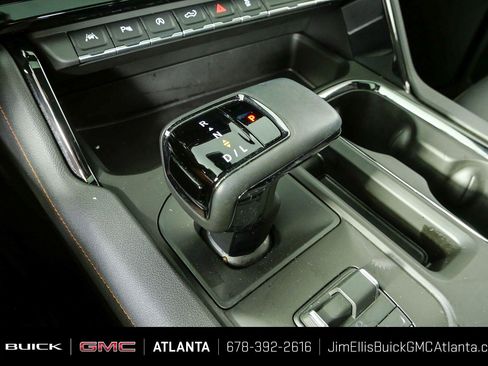 Certified 2026 GMC Sierra 1500 AT4 w/ Technology Package AWD/4WD image 18