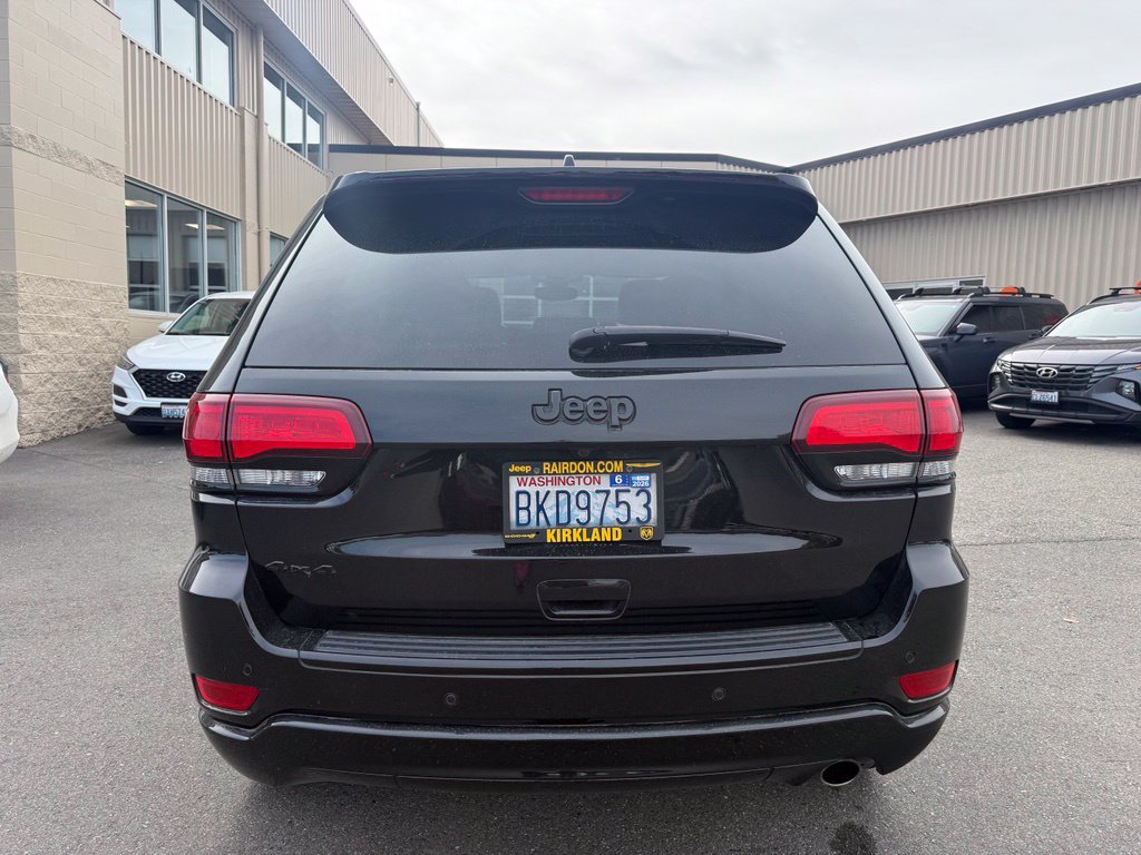 Used 2018 Jeep Grand Cherokee Altitude AWD/4WD image 5