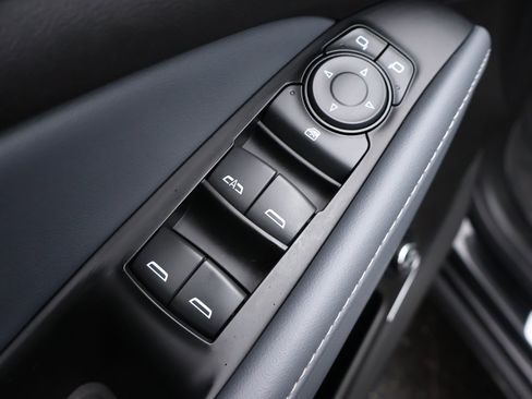 Used 2024 Buick Enclave Essence w/ Experience Buick Package image 9