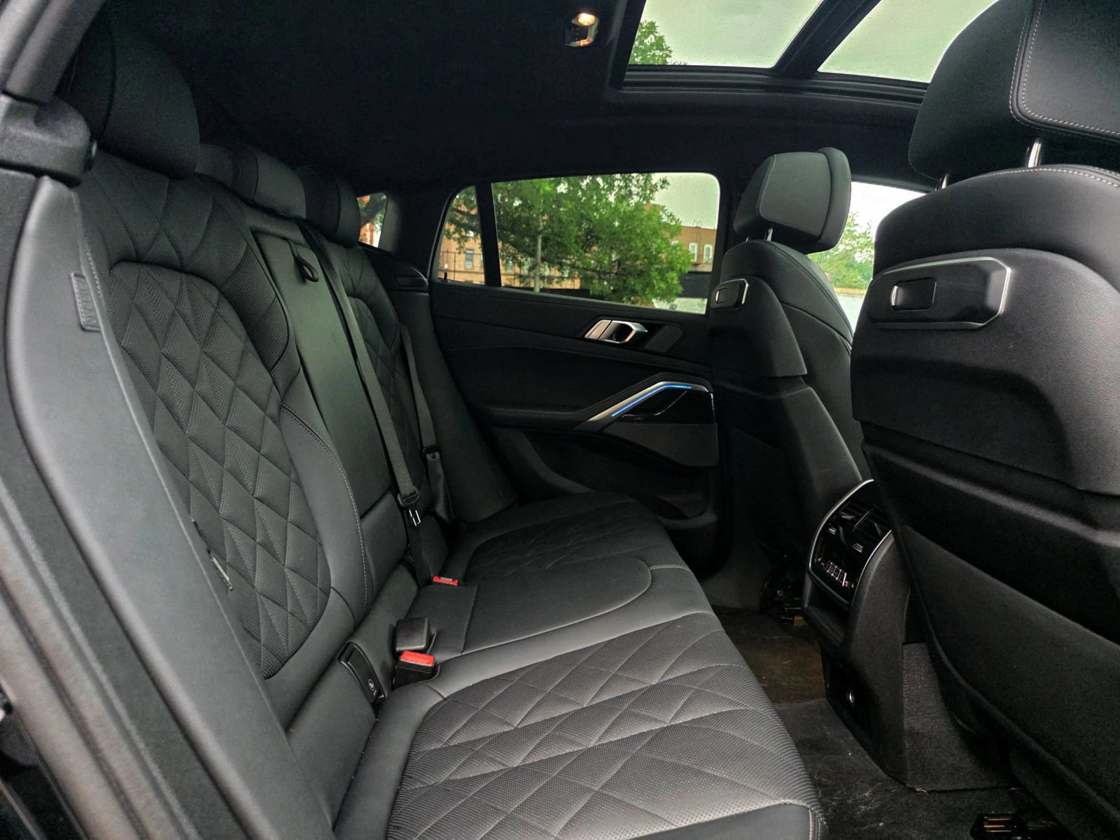 Used 2024 BMW X6 xDrive40i AWD/4WD image 46