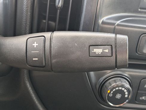 Used 2019 Chevrolet Silverado 1500 Custom w/ Custom Convenience Package image 21