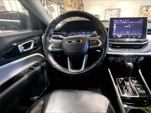 Used 2022 Jeep Compass Limited image 5