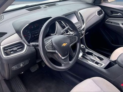 Used 2018 Chevrolet Equinox LS FWD image 17