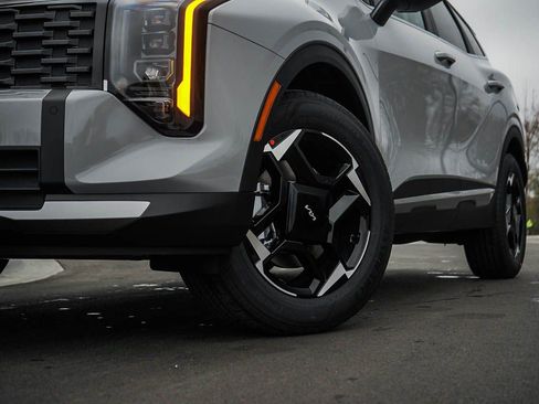 New 2026 Kia Sportage EX image 6