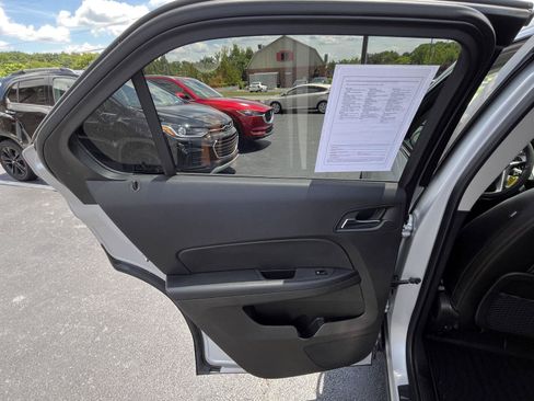 Used 2012 Chevrolet Equinox LT FWD image 18