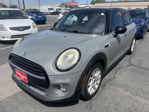 Used 2016 MINI Cooper 4-Door Hardtop FWD image 3