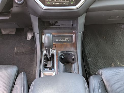 Used 2024 Subaru Ascent Touring AWD/4WD image 21
