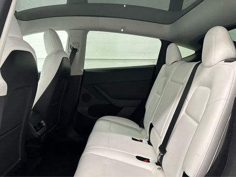 Used 2023 Tesla Model Y Long Range image 15