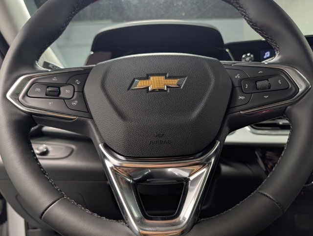 New 2026 Chevrolet Trax LT w/ Sunroof Package FWD image 17