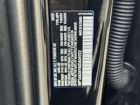 Used 2025 Porsche Cayenne image 36