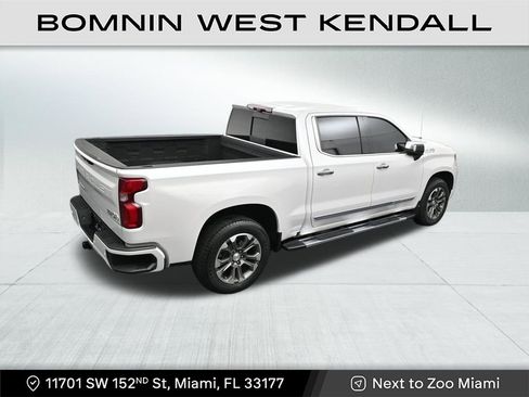 Used 2023 Chevrolet Silverado 1500 High Country w/ Technology Package image 16