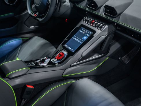 Used 2023 Lamborghini Huracan Tecnica RWD image 18