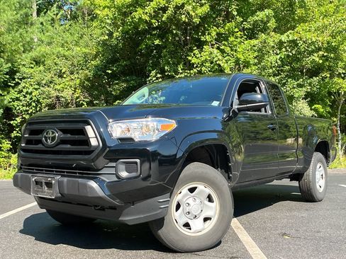 Used 2023 Toyota Tacoma SR w/ SR Convenience Package AWD/4WD image 1
