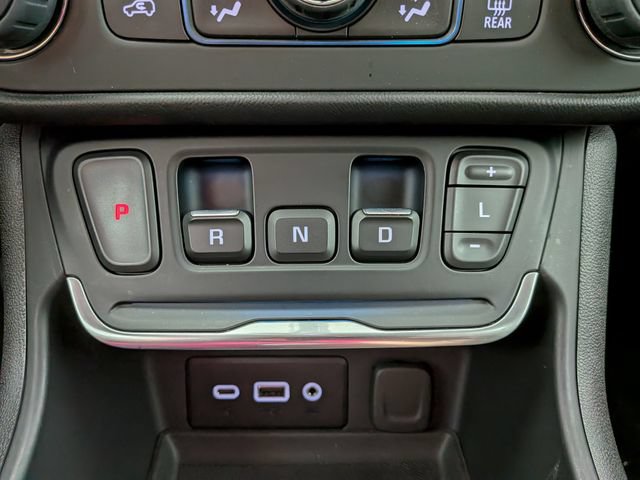 Used 2019 GMC Terrain SLE w/ Driver Convenience Package FWD image 17