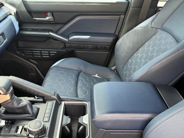 Used 2026 Toyota 4Runner Platinum AWD/4WD image 10
