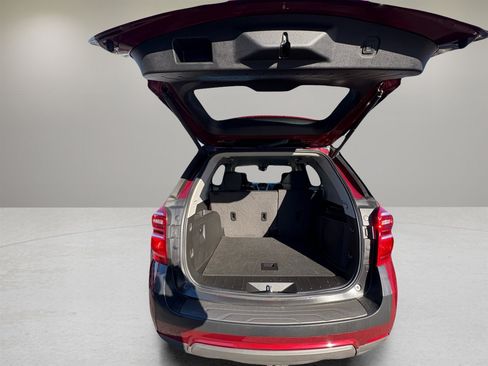 Used 2017 Chevrolet Equinox LT w/ Convenience Package image 36