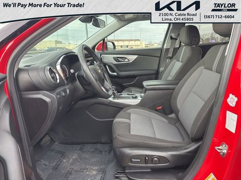 Used 2023 Chevrolet Blazer LT image 9