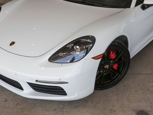 Certified 2025 Porsche 718 Cayman S RWD image 13