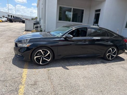 Used 2019 Honda Accord Sport image 1