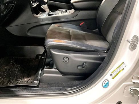 Used 2020 Jeep Grand Cherokee Altitude image 19