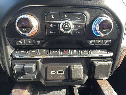 Used 2022 GMC Sierra 1500 SLT image 20