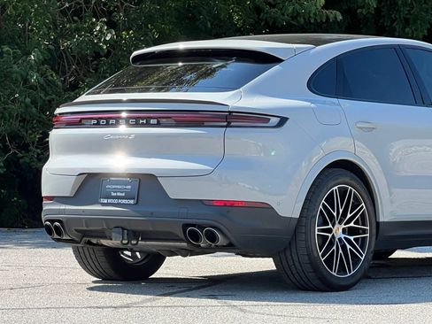 Certified 2024 Porsche Cayenne S AWD/4WD image 9
