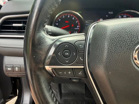 Used 2019 Toyota Camry XSE FWD image 27