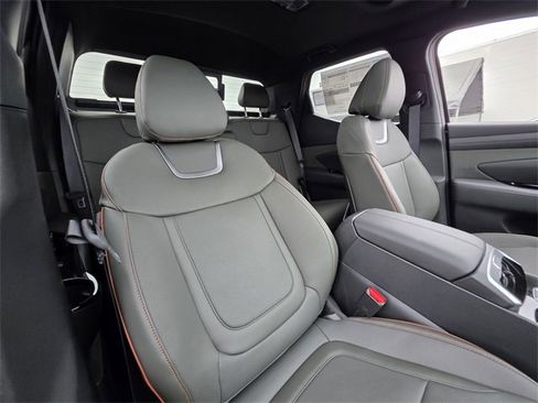 New 2025 Hyundai Santa Cruz Limited image 9