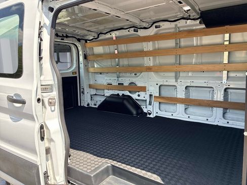Used 2025 Ford Transit 250 Low Roof w/ Exterior Upgrade Package RWD image 20