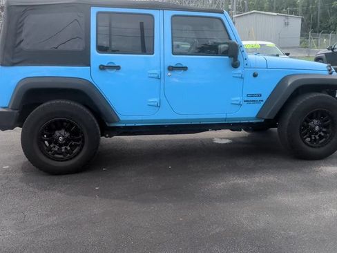 Used 2017 Jeep Wrangler Unlimited Sport w/ Quick Order Package 24S AWD/4WD image 9