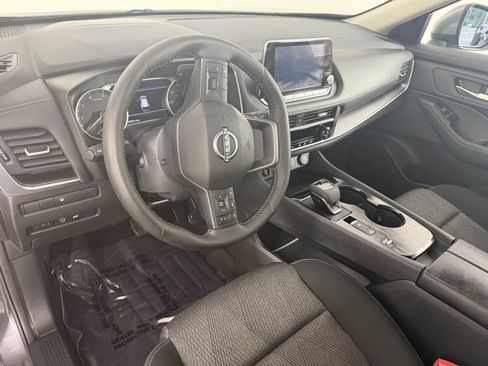 Used 2026 Nissan Rogue SV FWD image 14