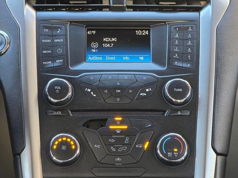 Used 2018 Ford Fusion SE image 12