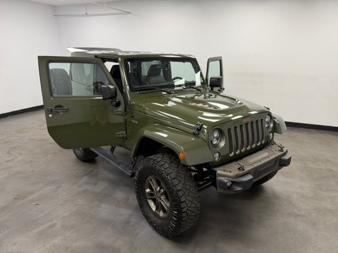 Used 2016 Jeep Wrangler Sahara AWD/4WD image 24
