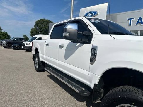 Used 2022 Ford F250 XLT w/ XLT Premium Package AWD/4WD image 6