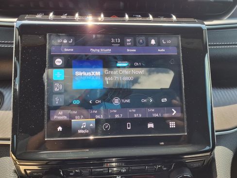 Used 2024 Jeep Grand Cherokee Altitude AWD/4WD image 20